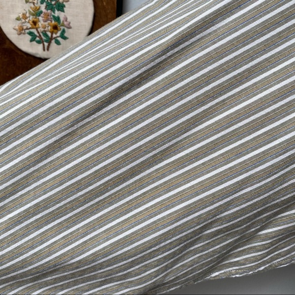 J. Peterman Mandarin Collar Button Down Shirt - Picture 4 of 15